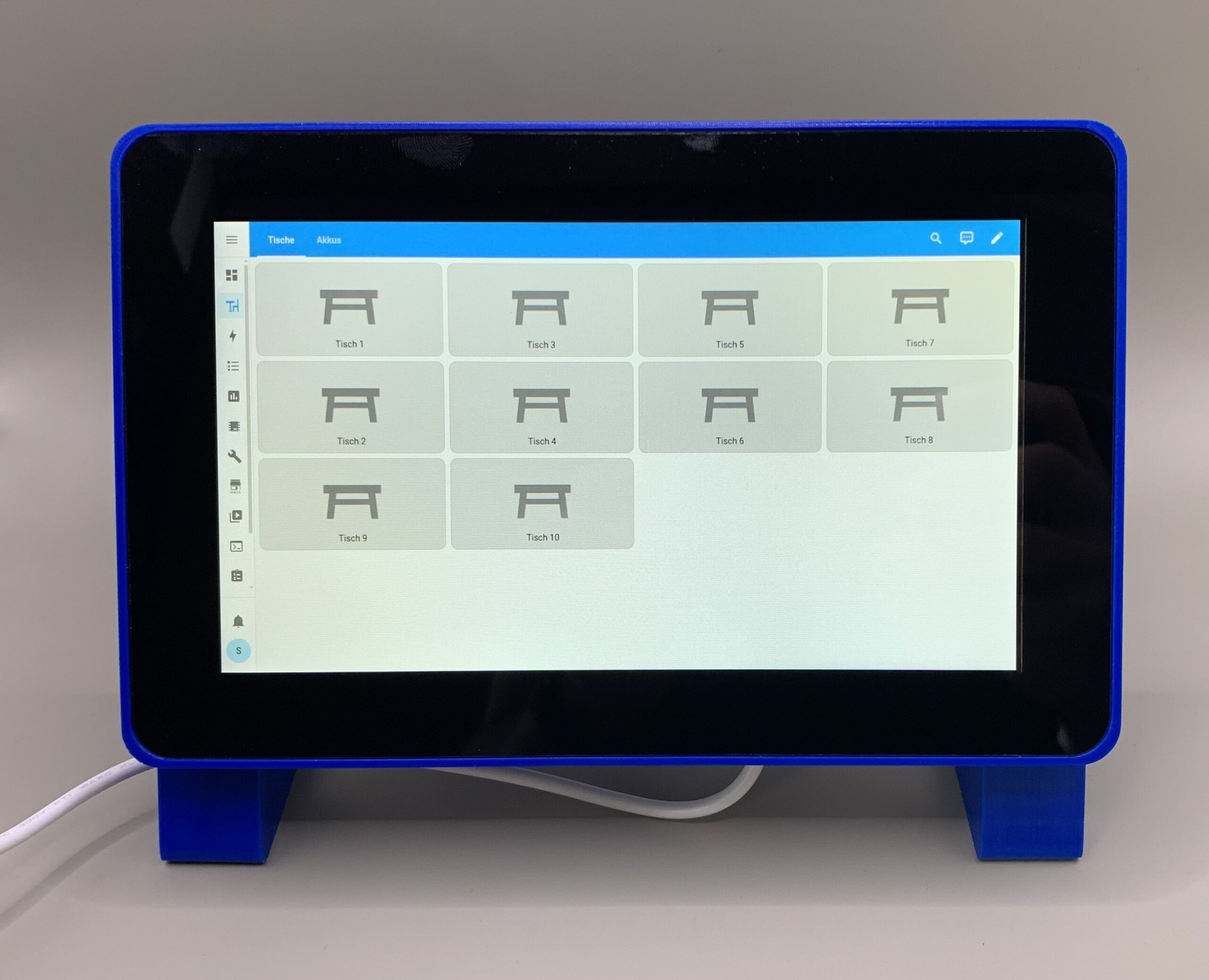 Raspberry Pi Touch-Display mit Home-Assistant-Dashboard für das Service-Pager-System, zeigt zehn Tische zur individuellen Steuerung.